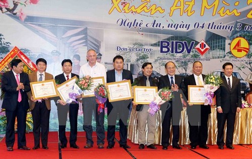Nghe An province helps foreign investors tackle difficulties - ảnh 1